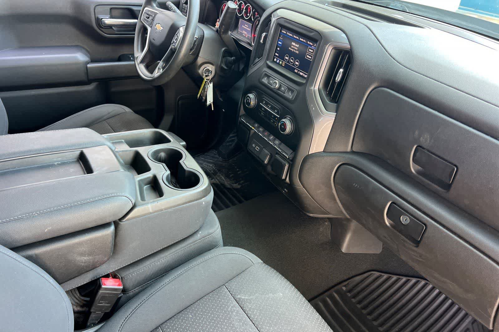 Used 2021 Chevrolet Silverado 1500 Custom w/ Safety Confidence Package AWD/4WD image 17