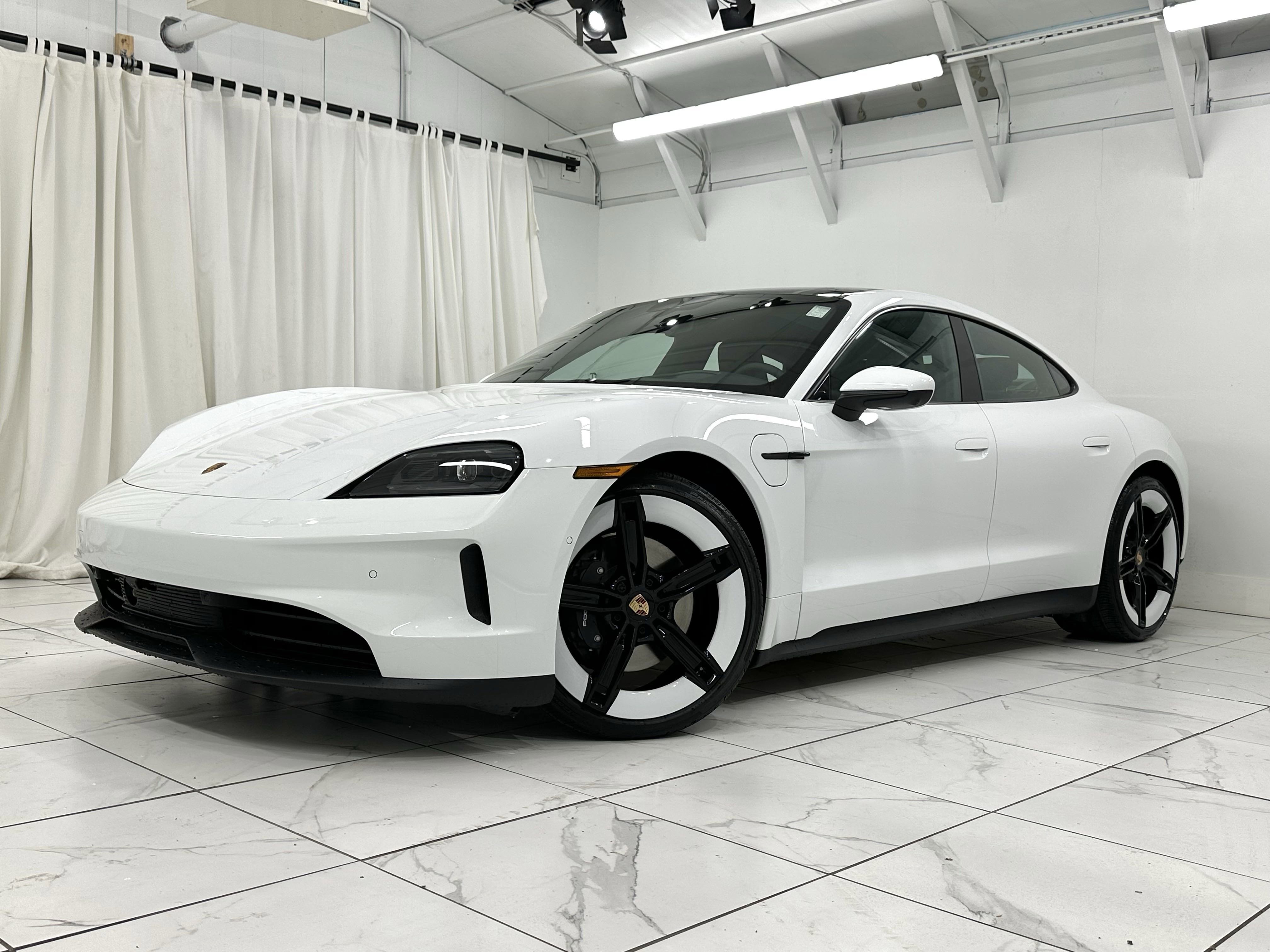 New 2025 Porsche Taycan image 1