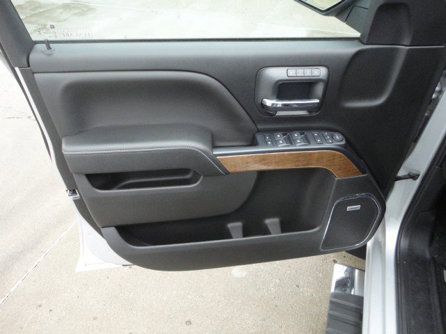 Used 2018 Chevrolet Silverado 1500 LTZ w/ LTZ Plus Package image 3