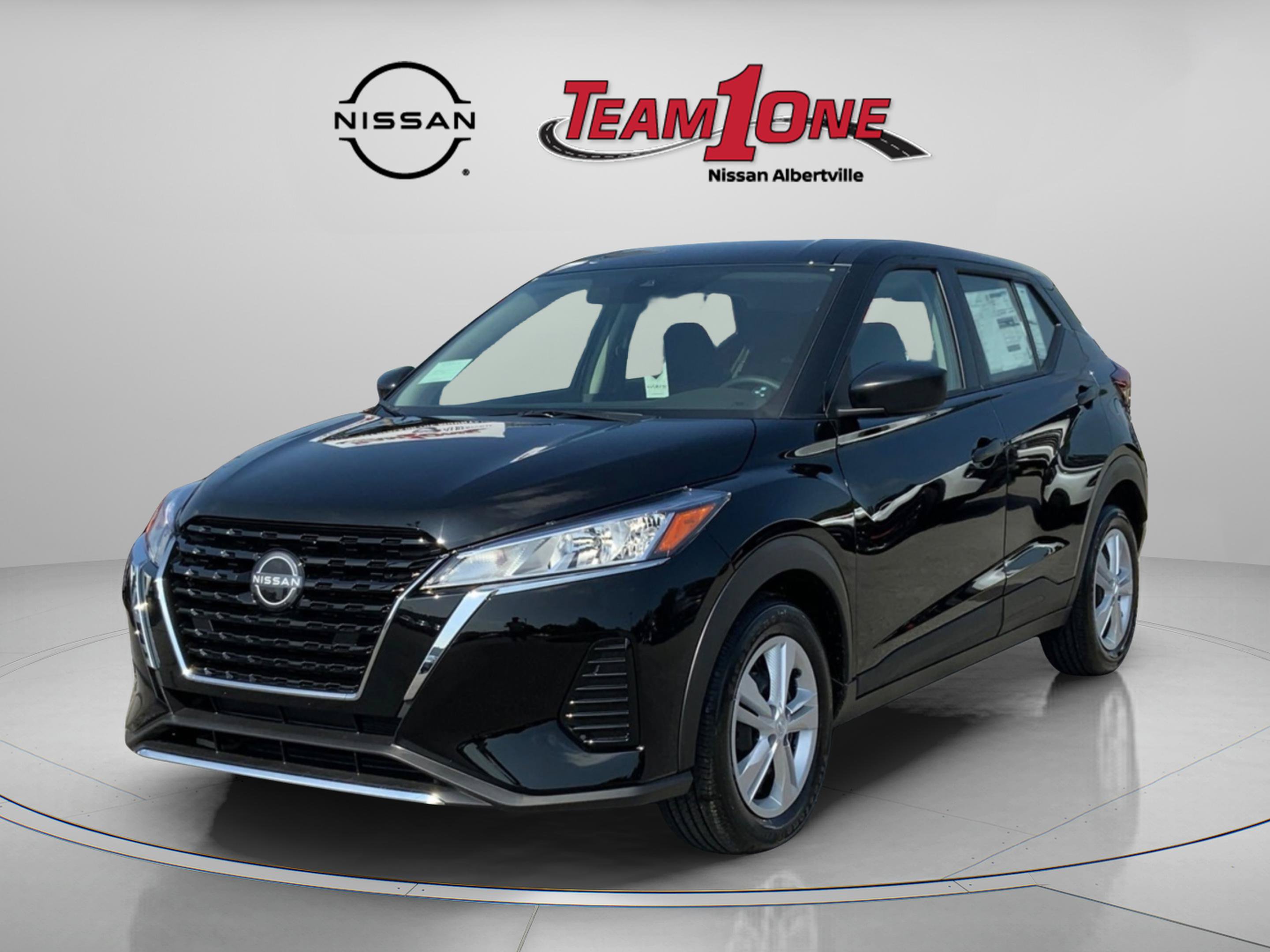 New 2025 Nissan Kicks Play S FWD image 2