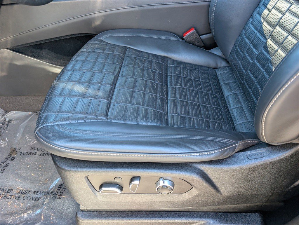 Certified 2022 Cadillac Escalade Sport Platinum w/ Heavy-Duty Trailer Package image 10