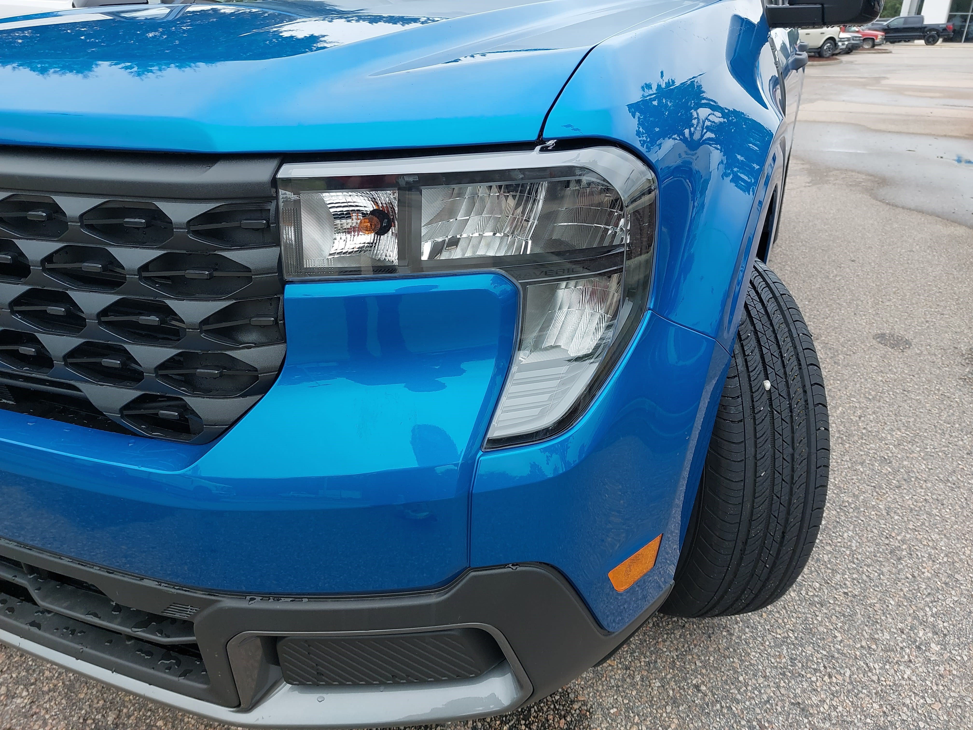New 2026 Ford Maverick XLT w/ XLT Luxury Package FWD image 33