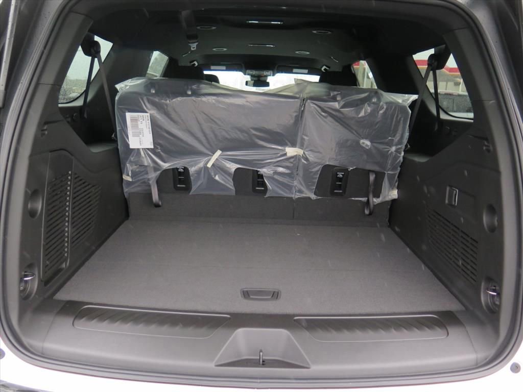 New 2026 Chevrolet Suburban LS image 15