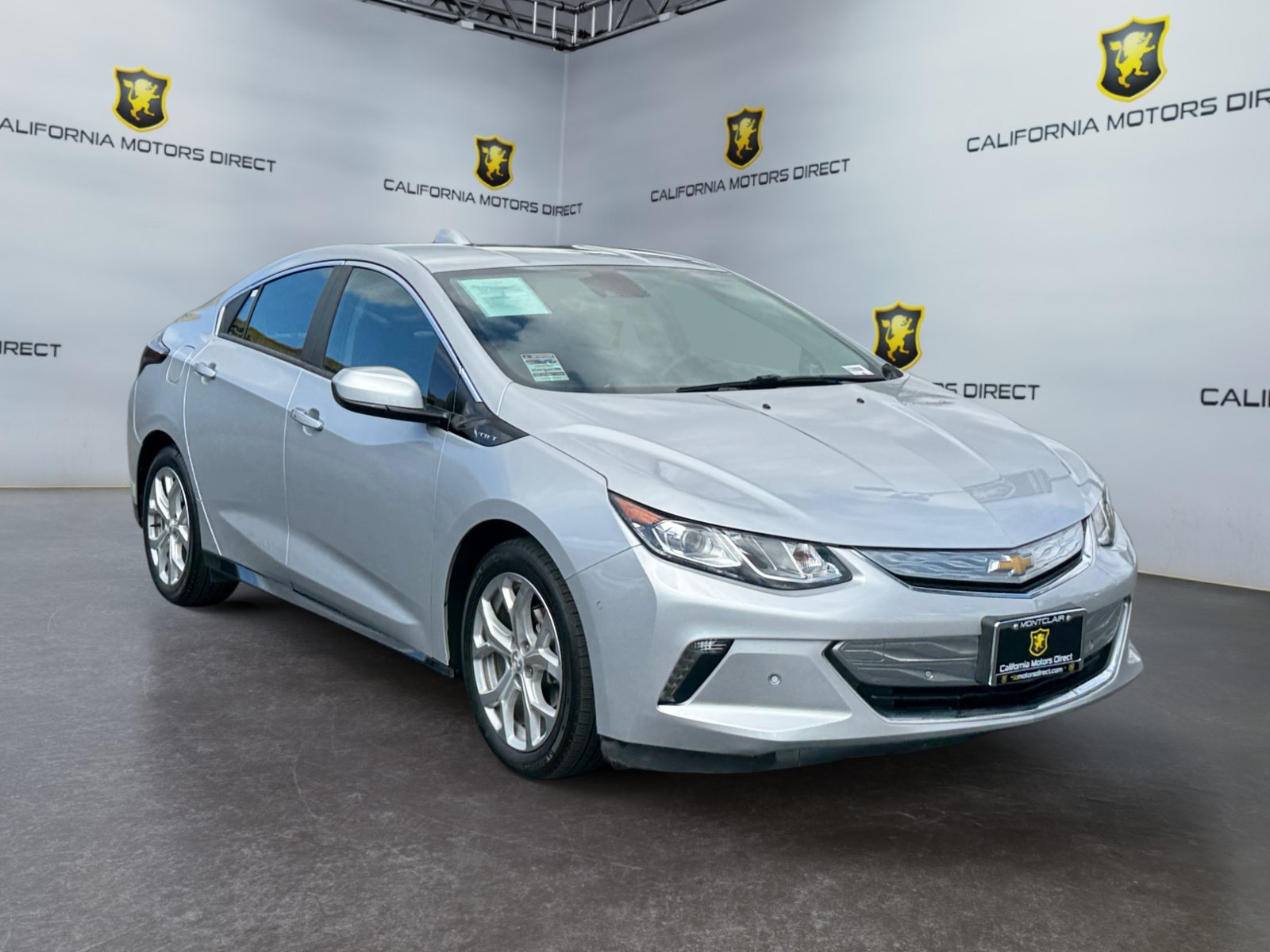 Used 2017 Chevrolet Volt Premier w/ Driver Confidence II Package FWD image 7