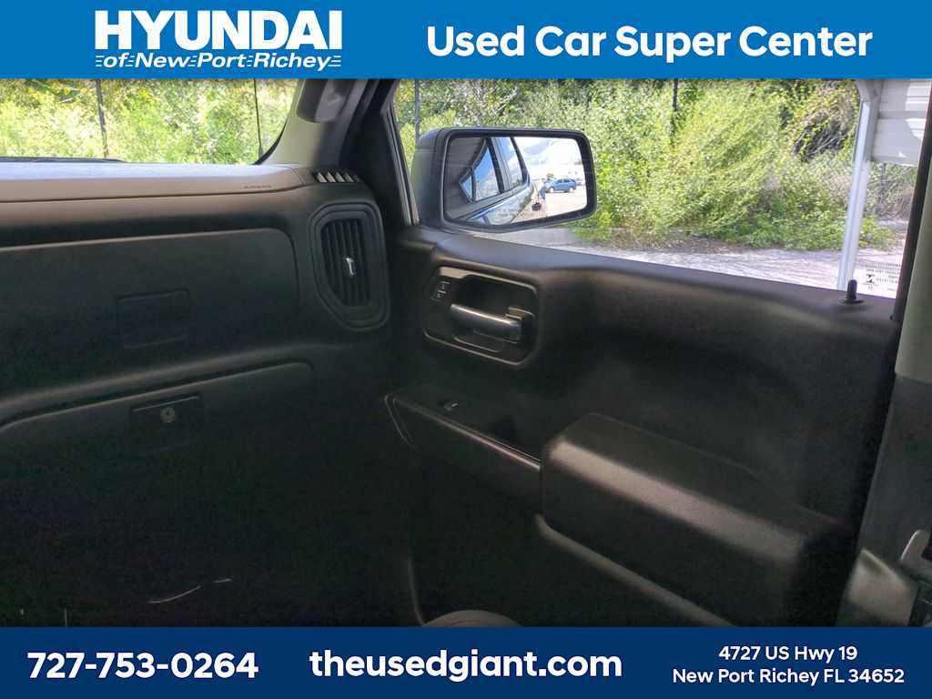 Used 2022 Chevrolet Silverado 1500 Custom AWD/4WD image 17