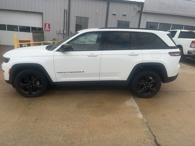 Used 2023 Jeep Grand Cherokee Altitude video 1