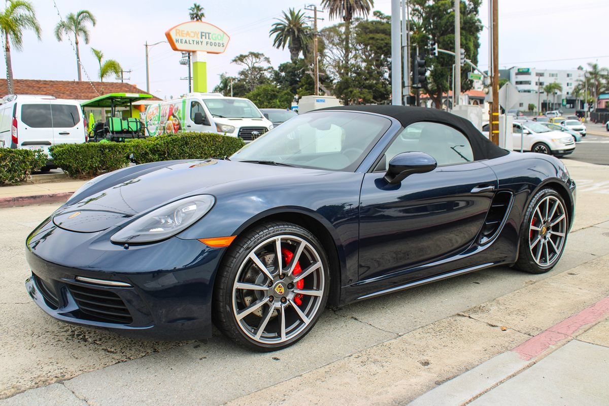 Used 2018 Porsche 718 Boxster S RWD image 11