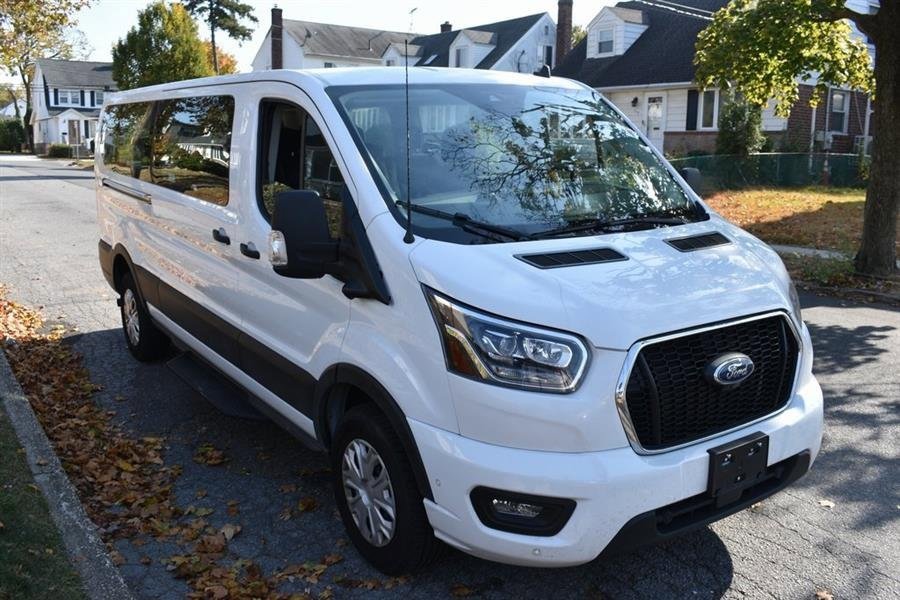 Used 2024 Ford Transit 350 XLT image 4
