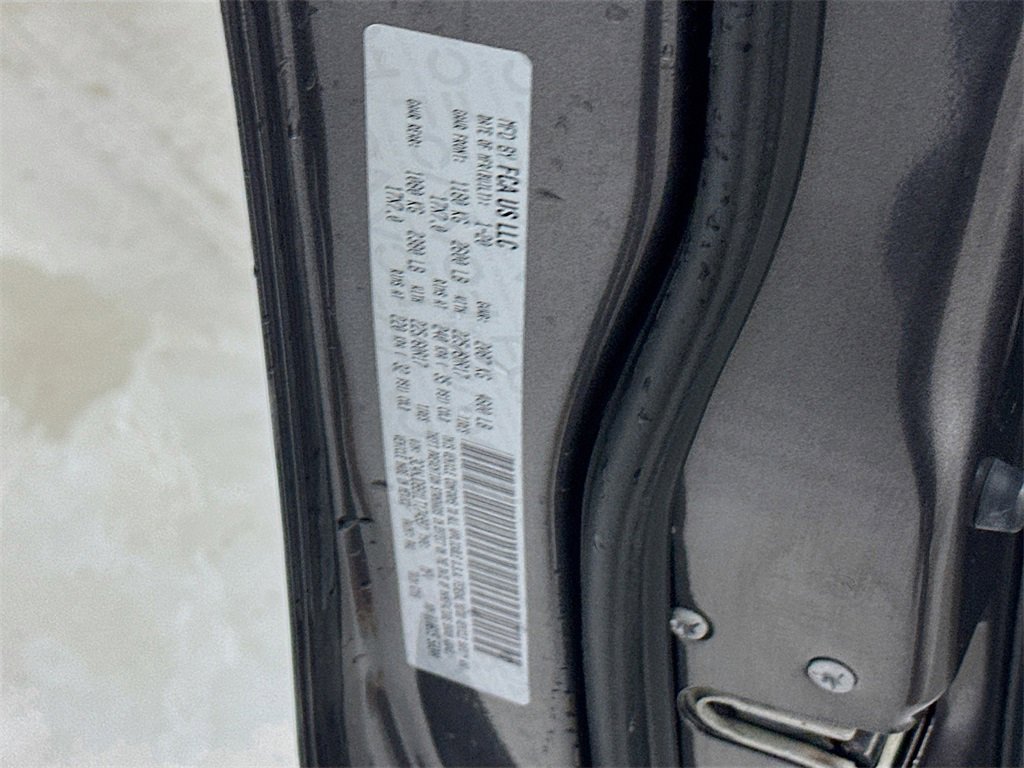 Used 2020 Jeep Compass Latitude image 32