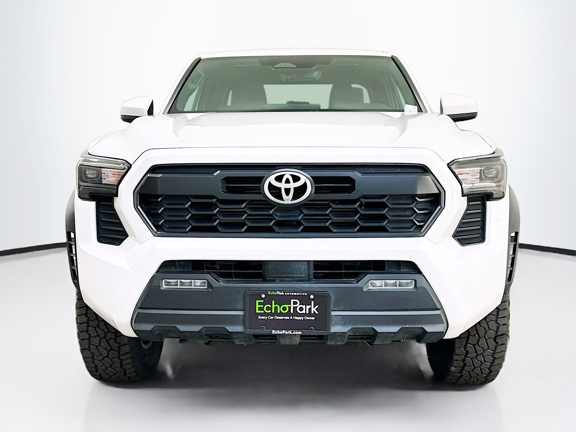 Used 2025 Toyota Tacoma TRD Off-Road image 2