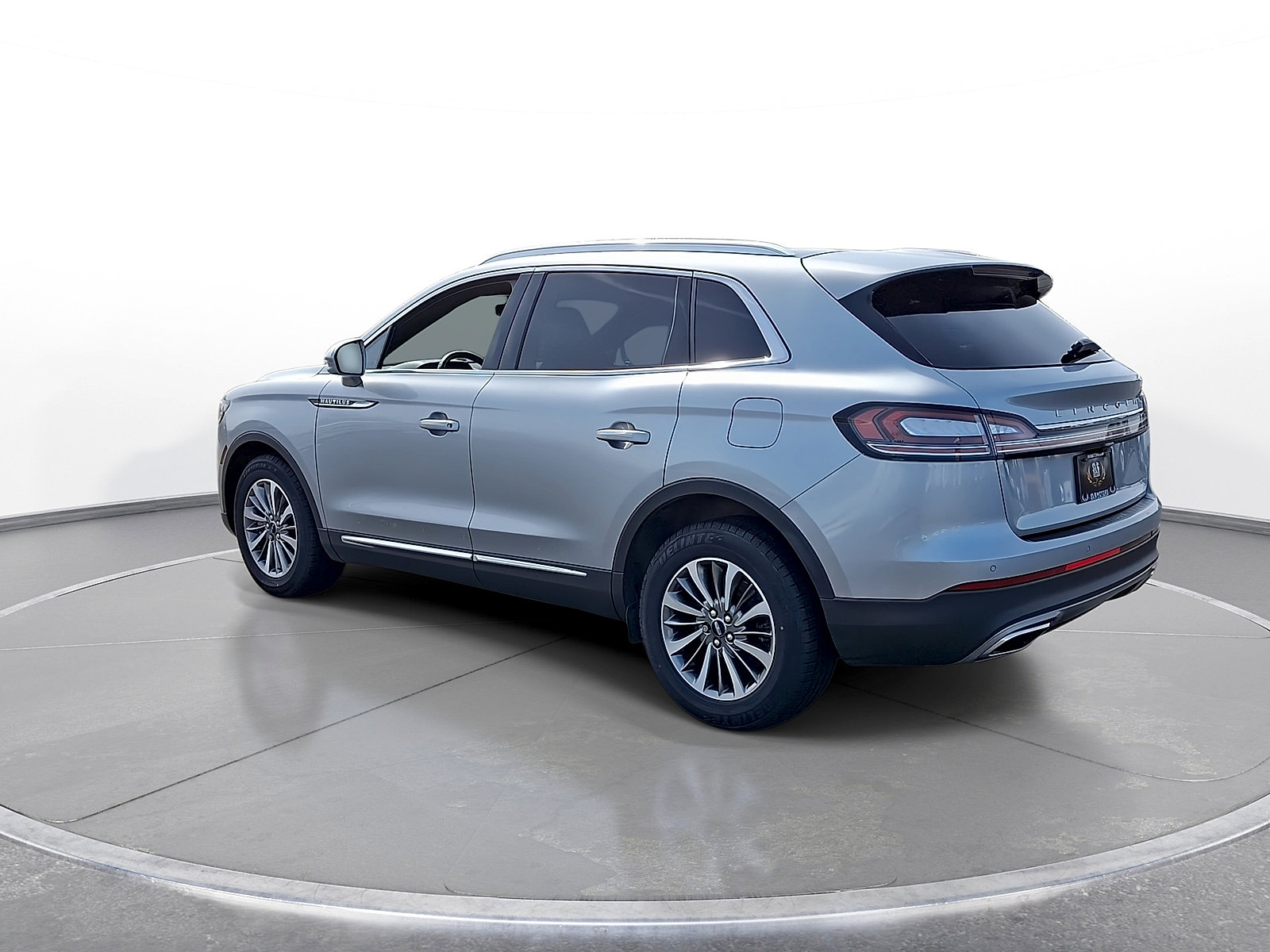 Used 2022 Lincoln Nautilus Reserve w/ Luxury Package AWD/4WD image 6
