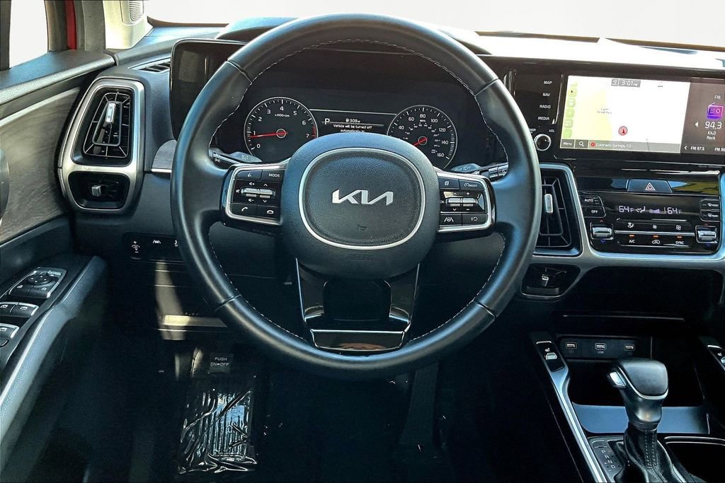 Used 2022 Kia Sorento S w/ Panoramic Sunroof Package image 5
