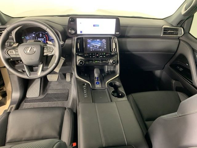 Used 2025 Lexus LX 700h Overtrail image 40