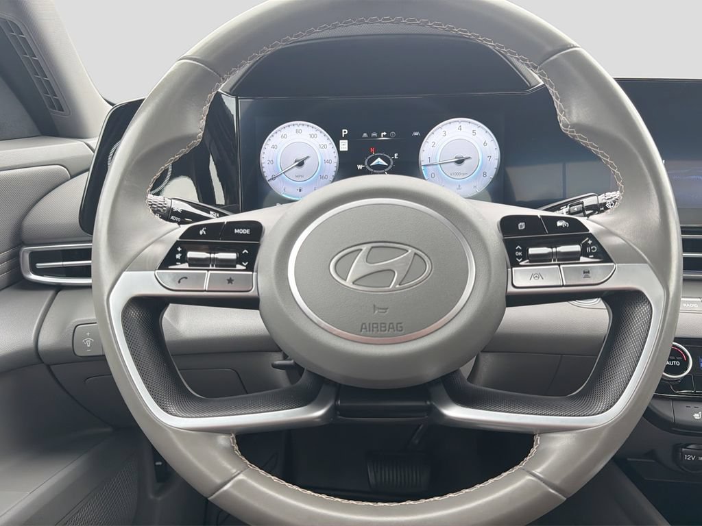 Certified 2024 Hyundai Elantra SEL w/ Convenience Package FWD image 19
