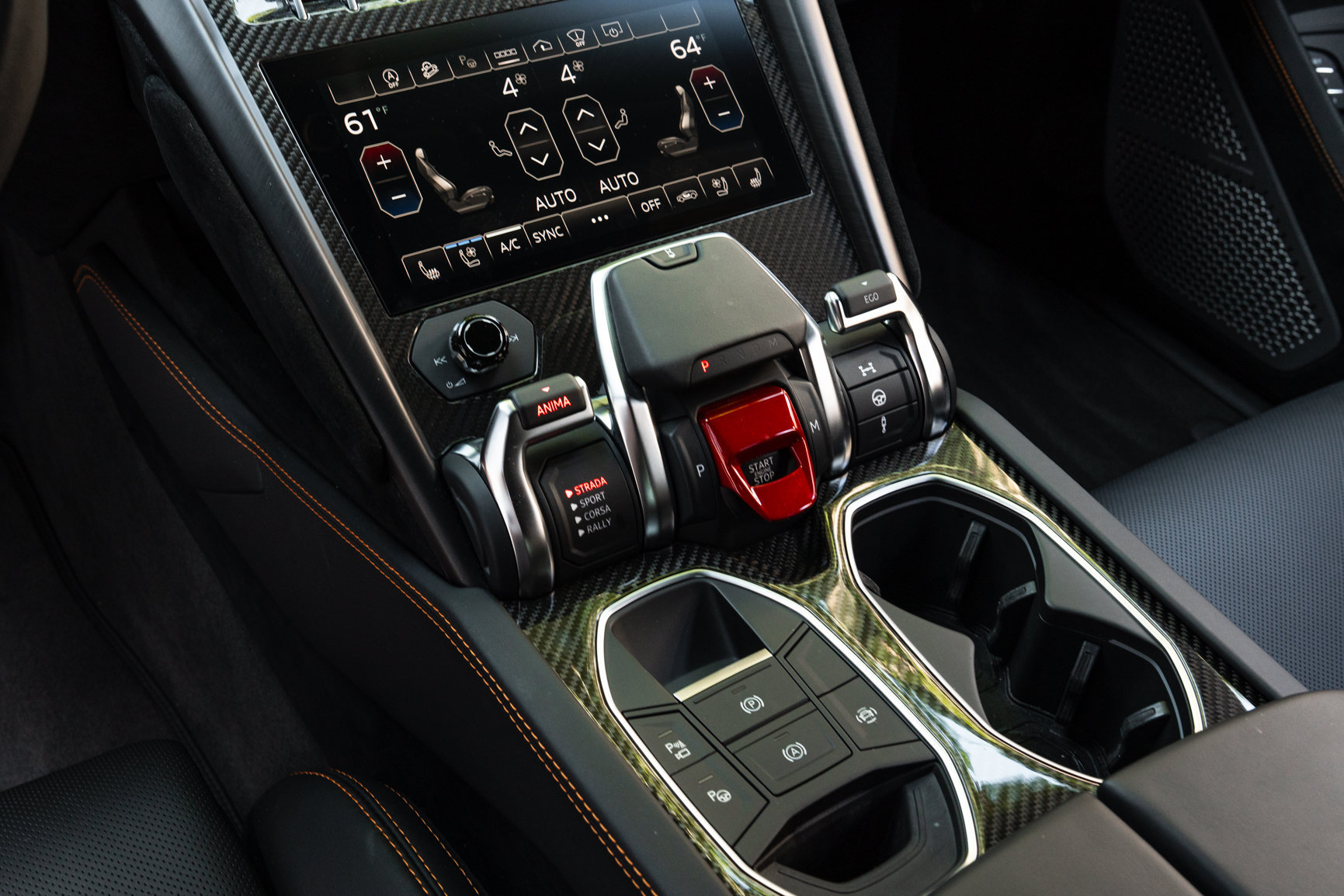 Used 2024 Lamborghini Urus Performante AWD/4WD image 45