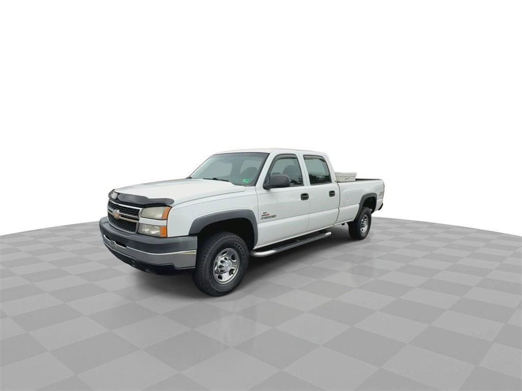 Used 2006 Chevrolet Silverado 2500 LS w/ Skid Plate Package image 4