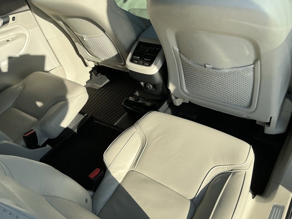 Used 2023 Volvo XC90 B6 Ultimate w/ Protection Package Premier image 28