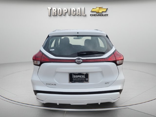 Used 2024 Nissan Kicks SV FWD image 4