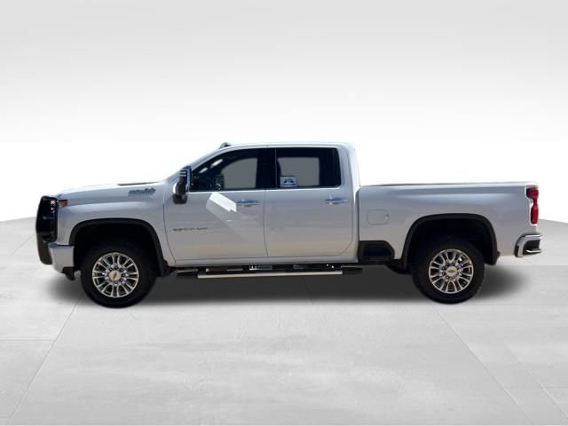 Used 2022 Chevrolet Silverado 2500 High Country w/ Safety Package II image 4