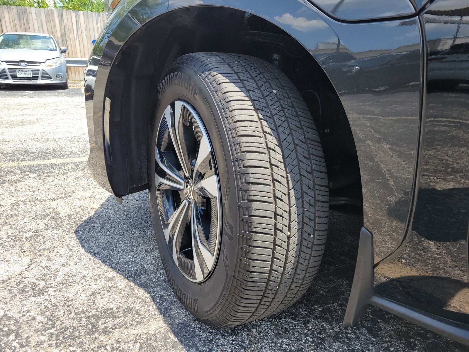 Used 2025 Toyota bZ4X FWD image 33