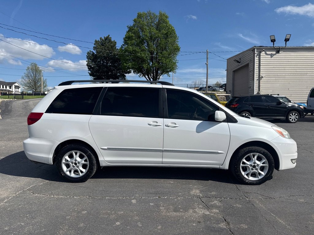 Used 2004 Toyota Sienna XLE AWD/4WD image 5