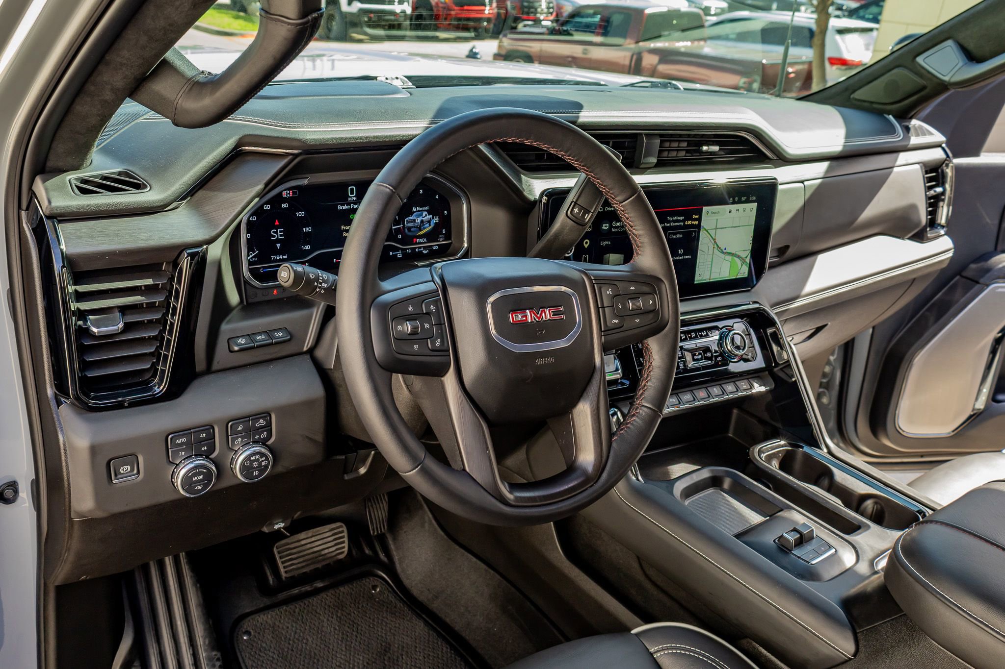 Used 2025 GMC Sierra 2500 AT4X image 17