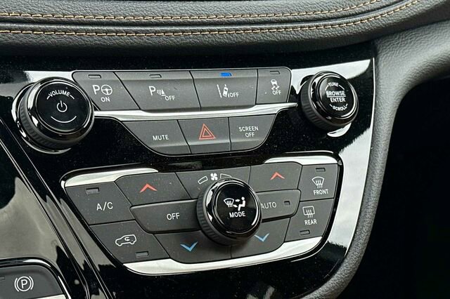 New 2023 Chrysler Pacifica Pinnacle image 22