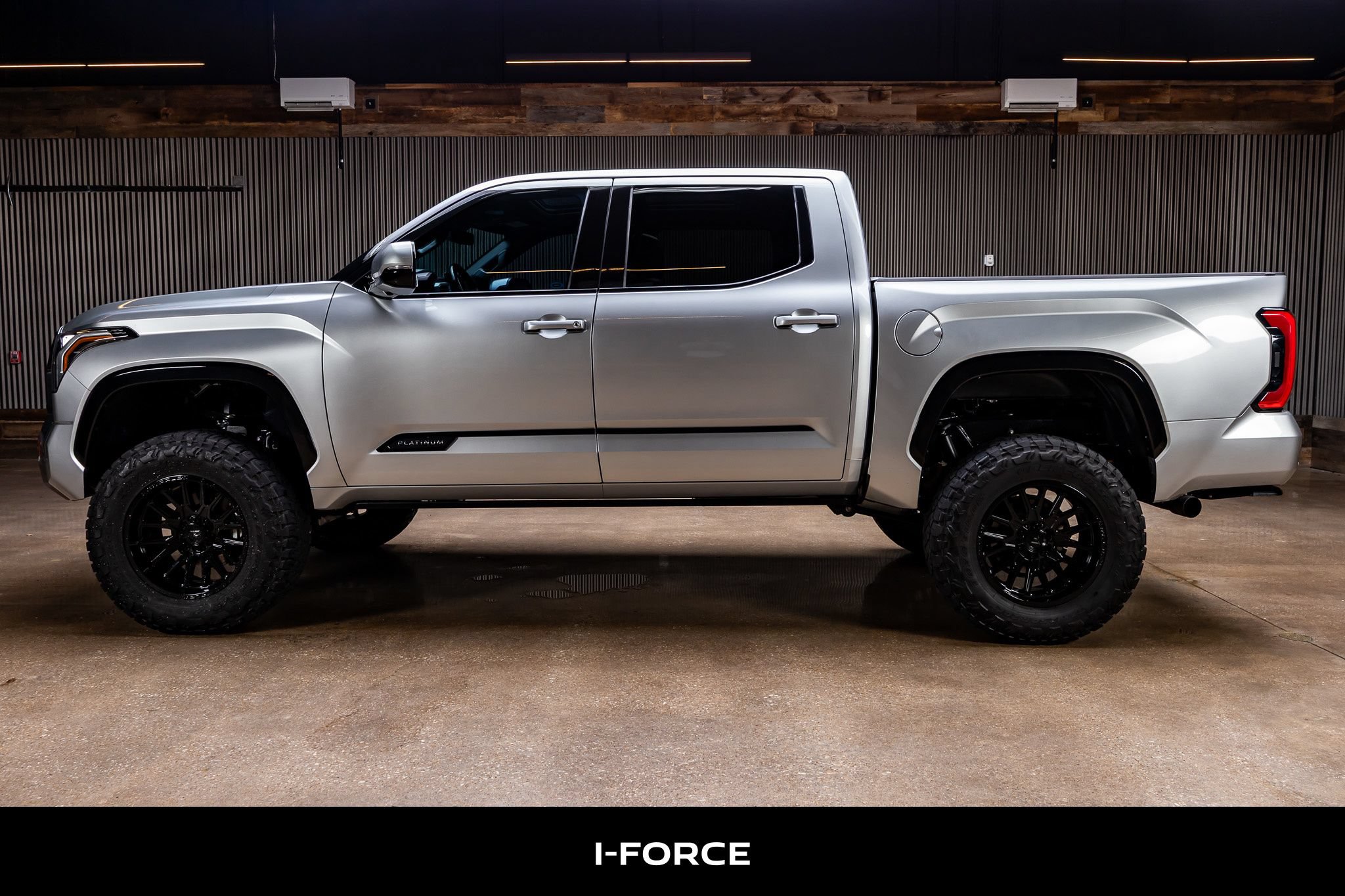 Used 2022 Toyota Tundra Platinum AWD/4WD image 5