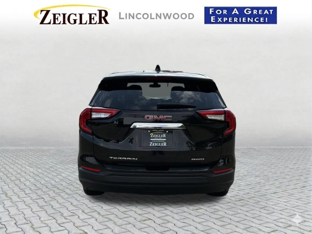 Used 2024 GMC Terrain SLE AWD/4WD image 5