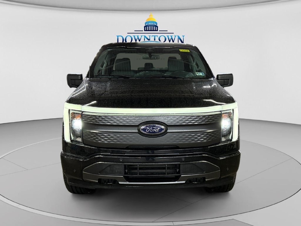 Used 2023 Ford F150 Lightning XLT AWD/4WD image 8
