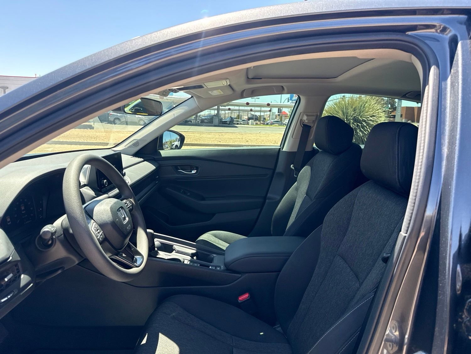 Used 2025 Honda Accord SE image 9