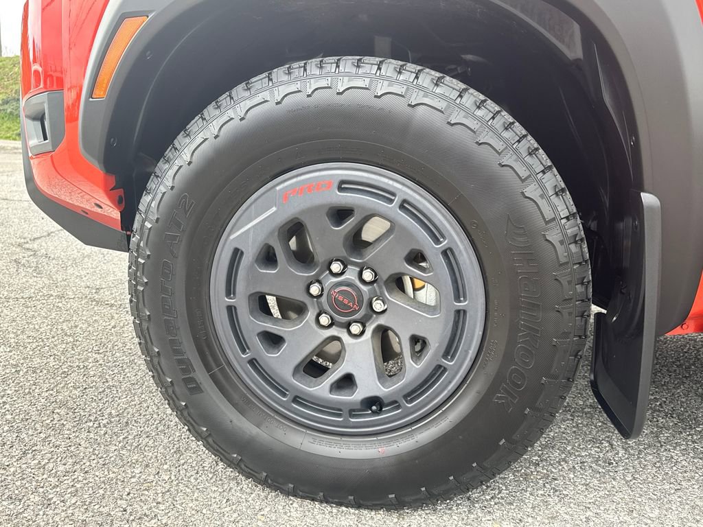 Certified 2025 Nissan Frontier PRO-4X image 28