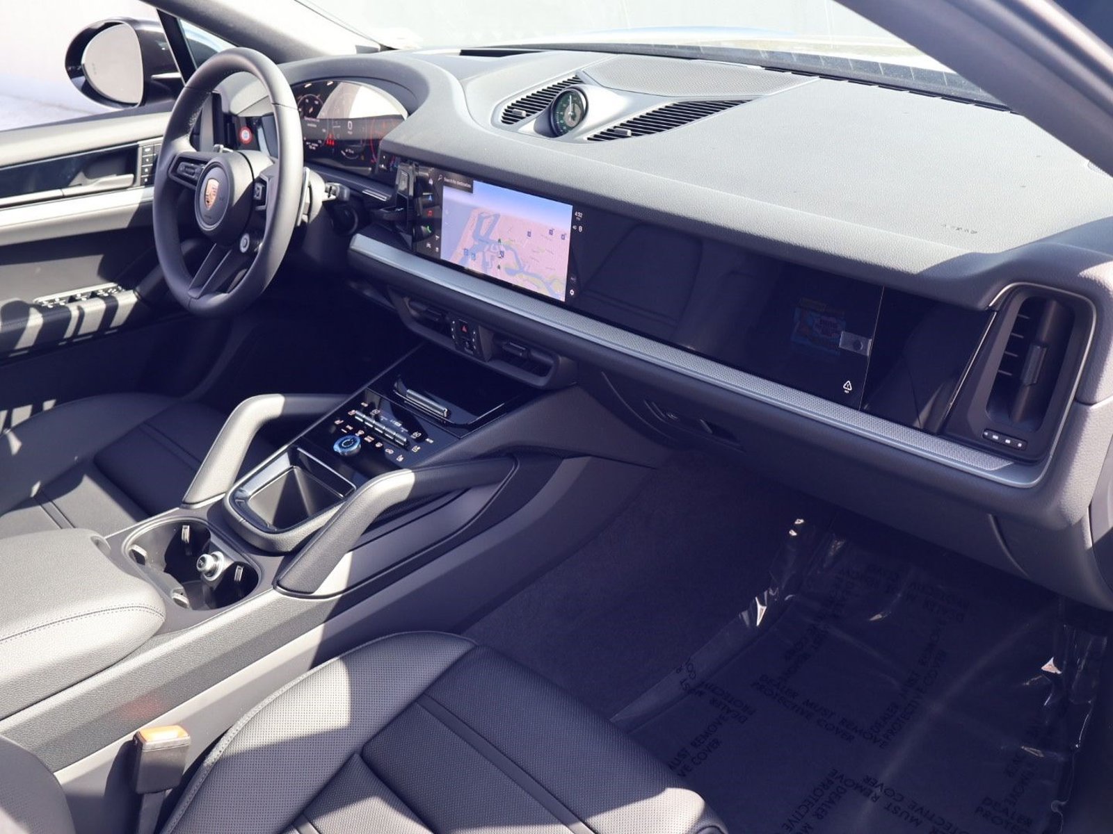 New 2026 Porsche Cayenne Coupe AWD/4WD image 13