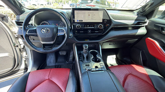 Used 2023 Toyota Highlander XSE AWD/4WD image 18