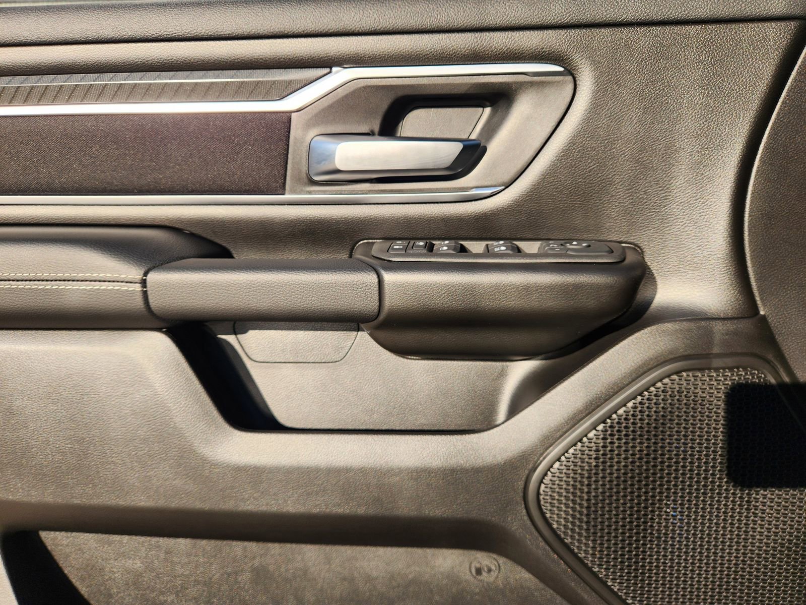 New 2026 RAM 1500 4x4 Crew Cab image 19