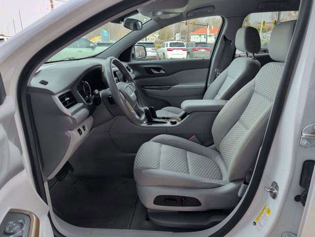 Used 2017 GMC Acadia SLE image 11