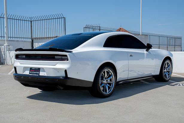 Used 2024 Dodge Charger Daytona Scat Pack w/ Plus Group AWD/4WD image 7
