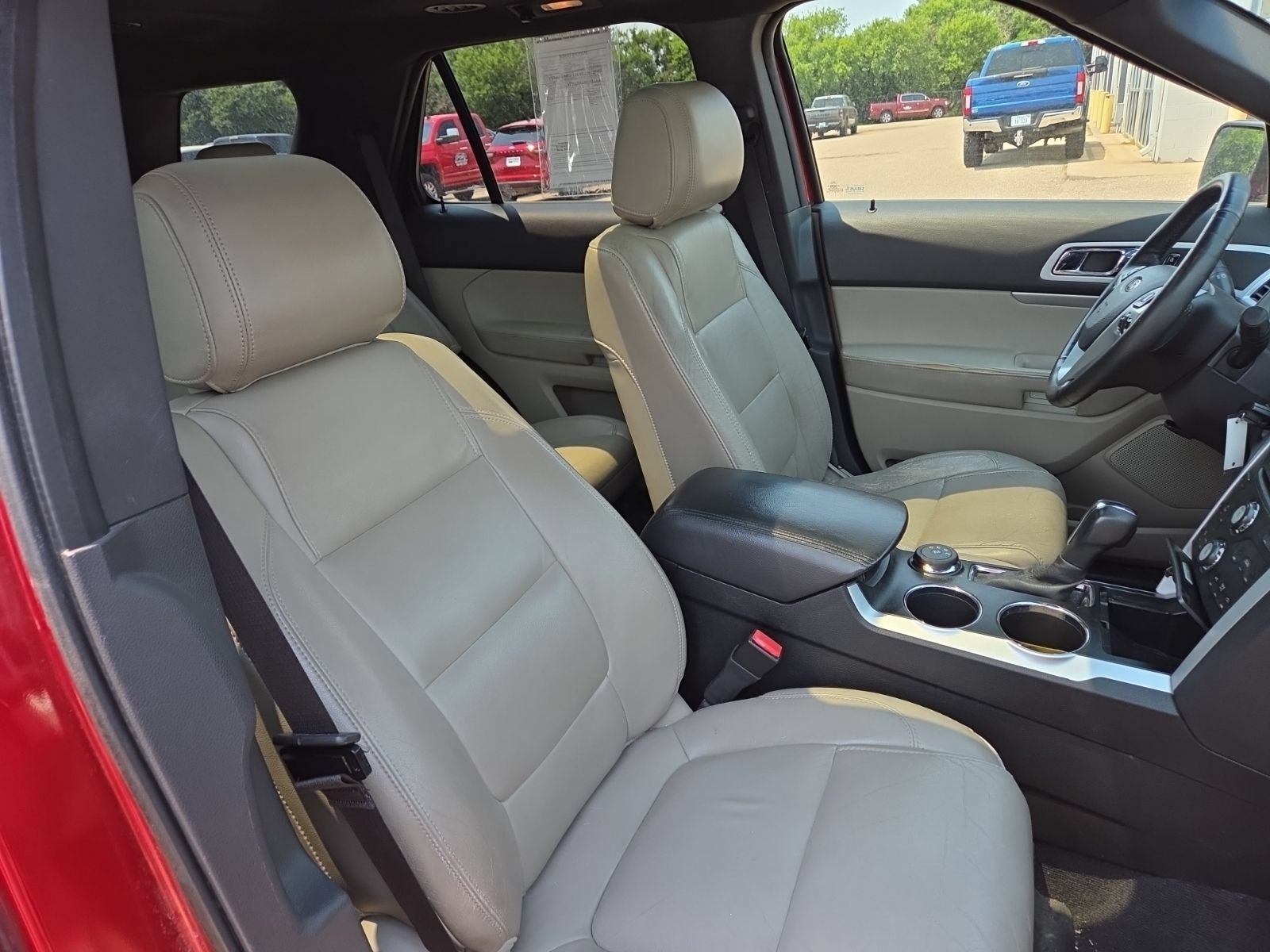 Used 2011 Ford Explorer XLT w/ 202A Rapid Spec Order Code AWD/4WD image 9