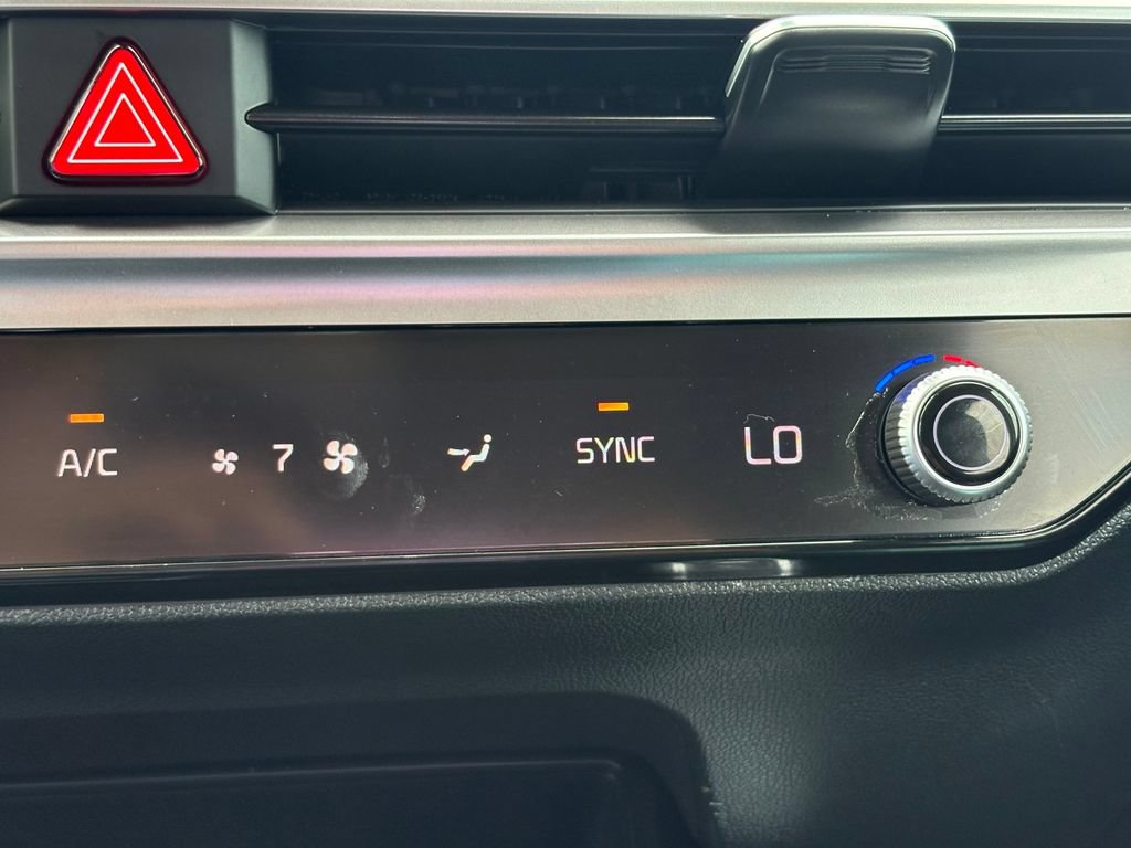 Certified 2025 Kia Sorento S w/ Panoramic Sunroof Package FWD image 28