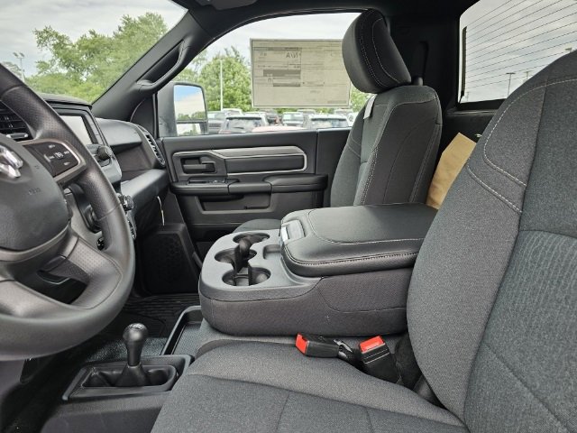 New 2024 RAM 3500 Tradesman image 29