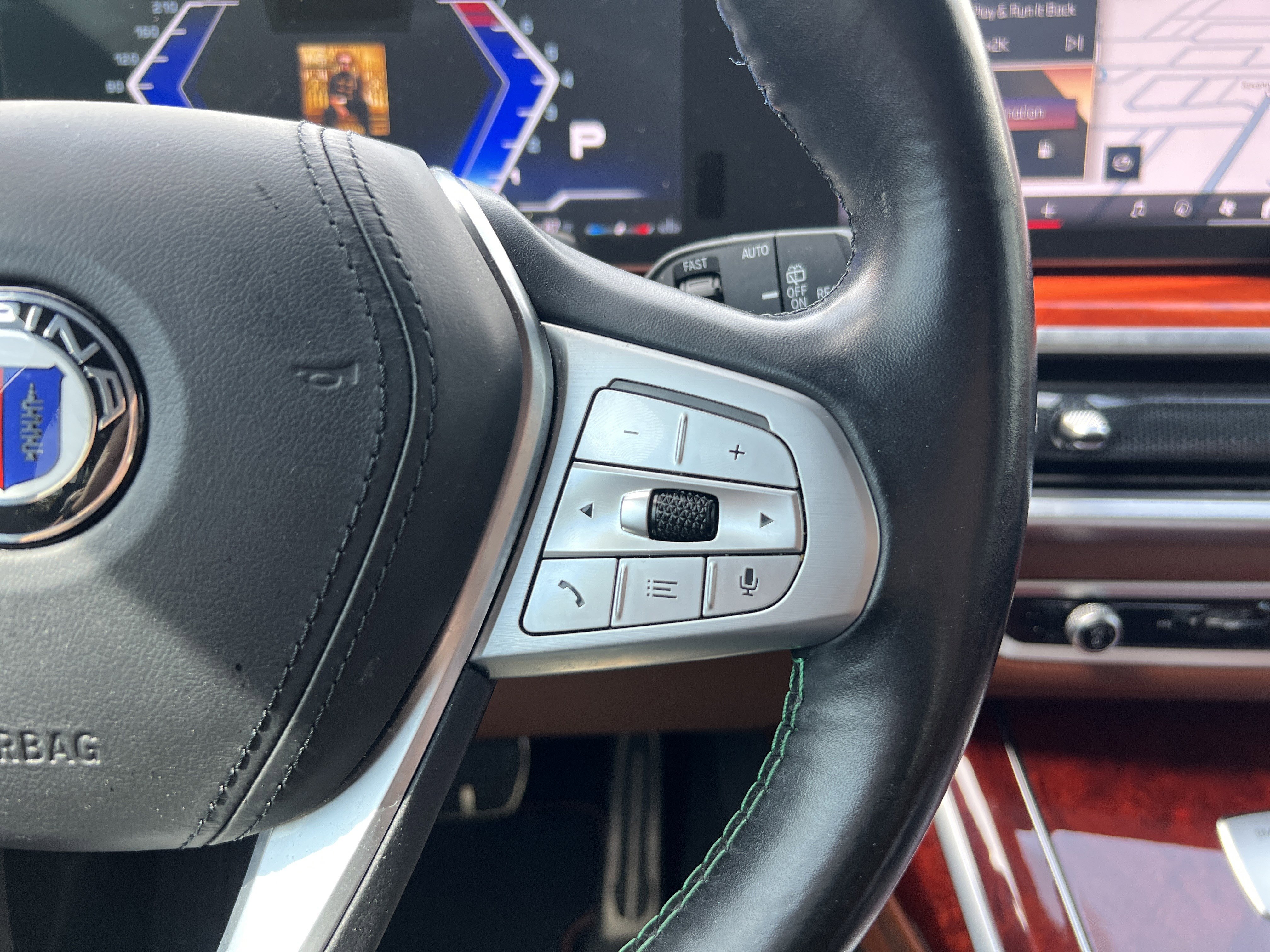 Used 2024 BMW ALPINA XB7 image 22