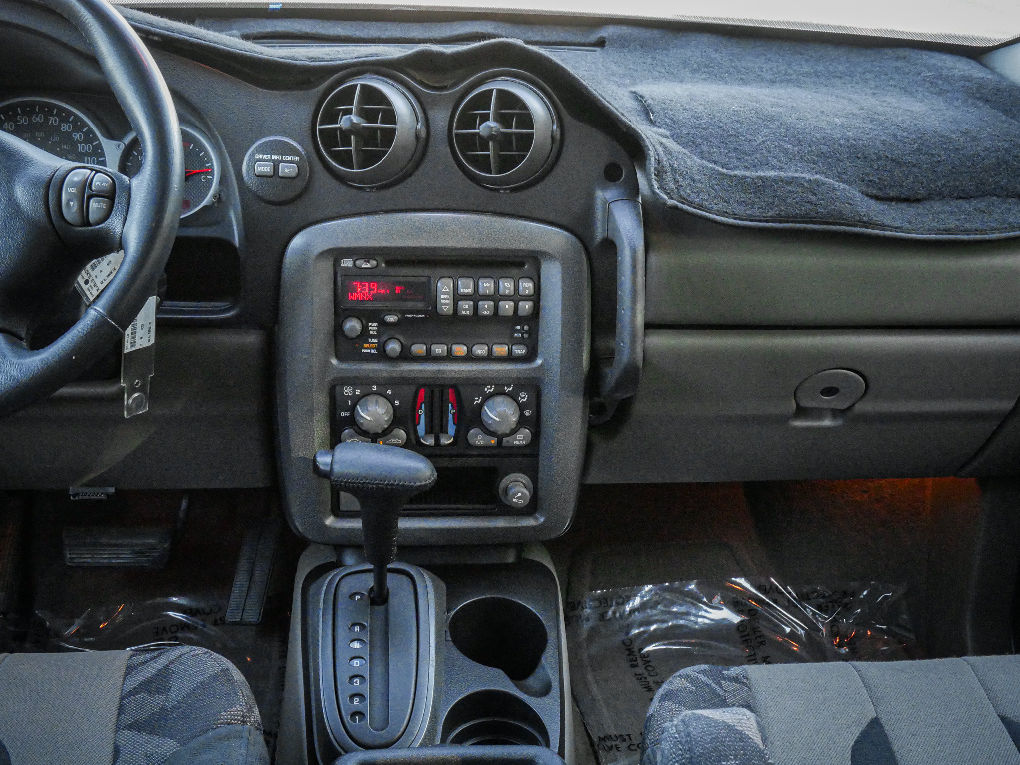 Used 2002 Pontiac Aztek 2WD image 28