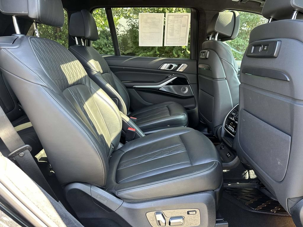 Used 2019 BMW X7 xDrive50i w/ M Sport Package AWD/4WD image 11