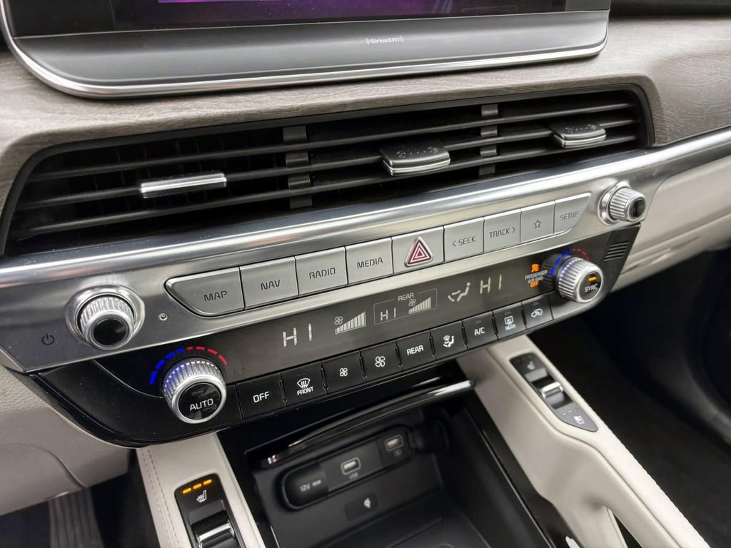 Used 2022 Kia Telluride EX w/ EX Premium Package image 21