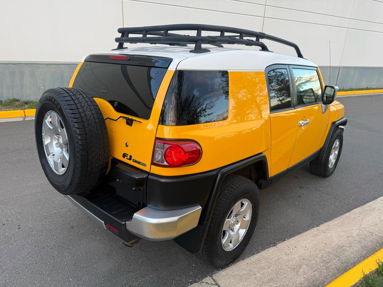 Used 2007 Toyota FJ Cruiser 4WD image 4