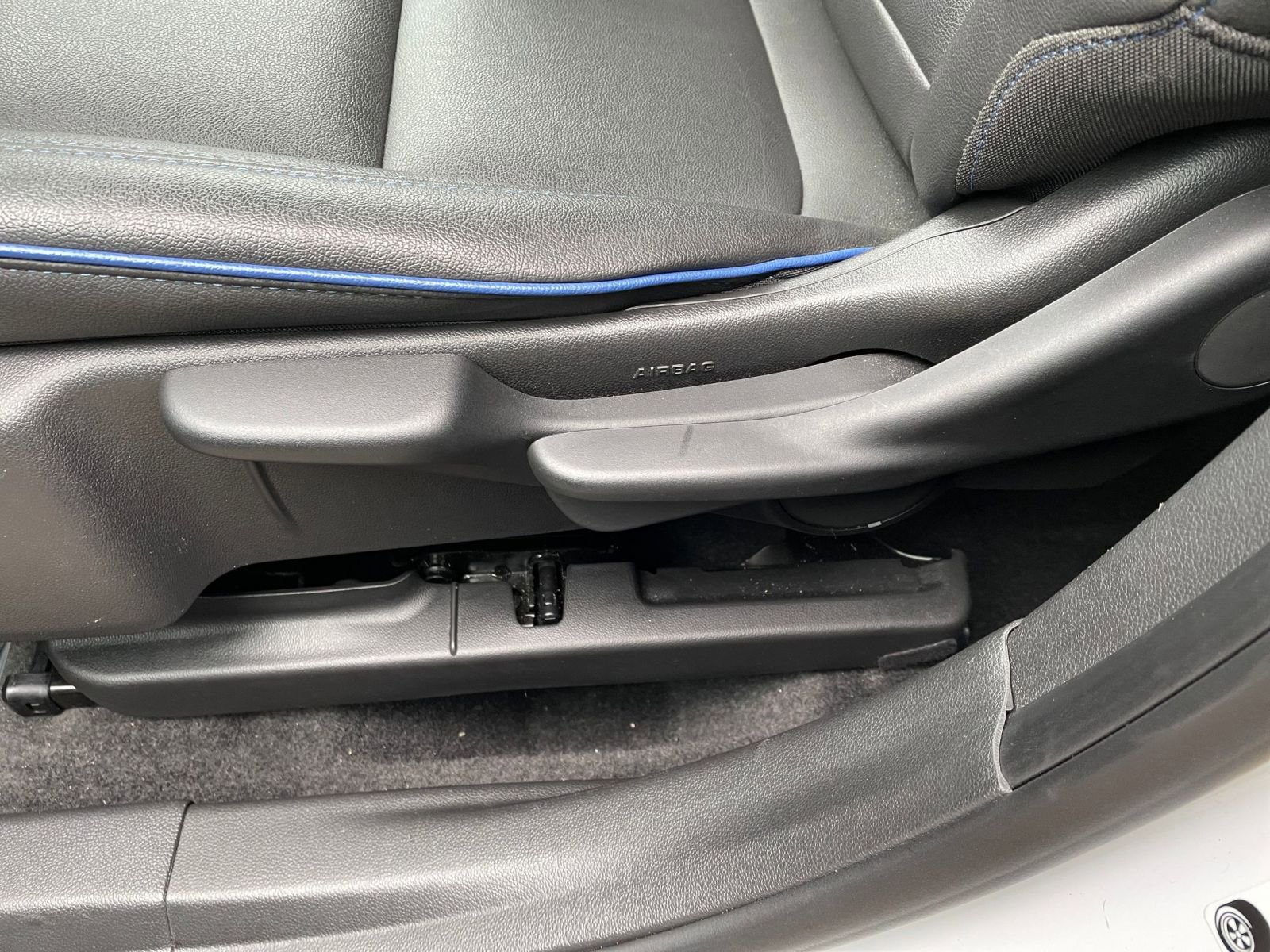 Used 2025 Buick Envista Sport Touring image 23