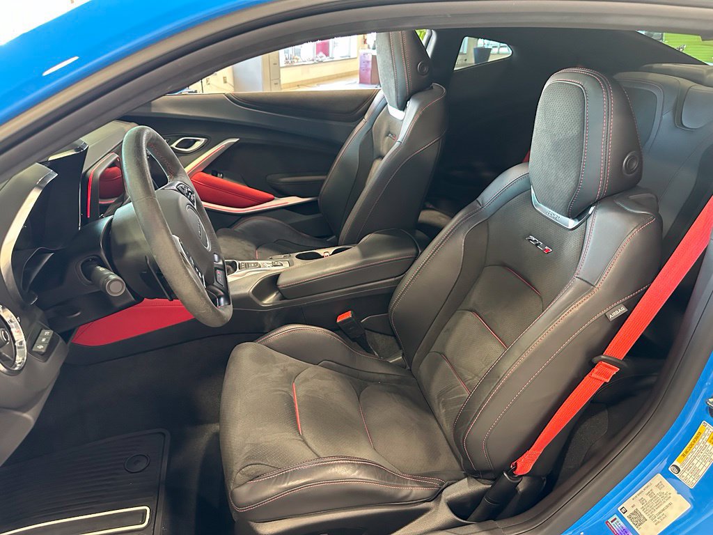 Used 2022 Chevrolet Camaro ZL1 RWD image 19
