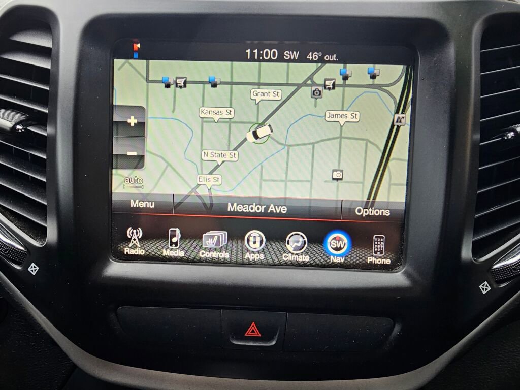 Used 2016 Jeep Cherokee Trailhawk w/ Leather Interior Group image 28