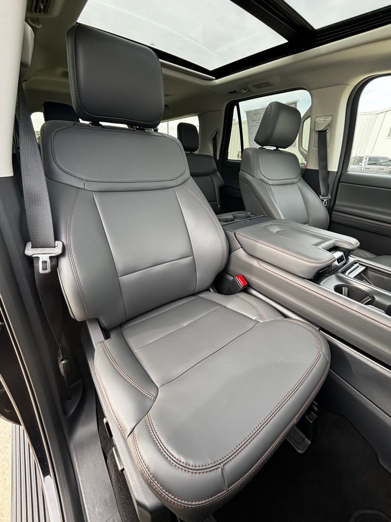 Used 2025 Ford Expedition Max Active image 21