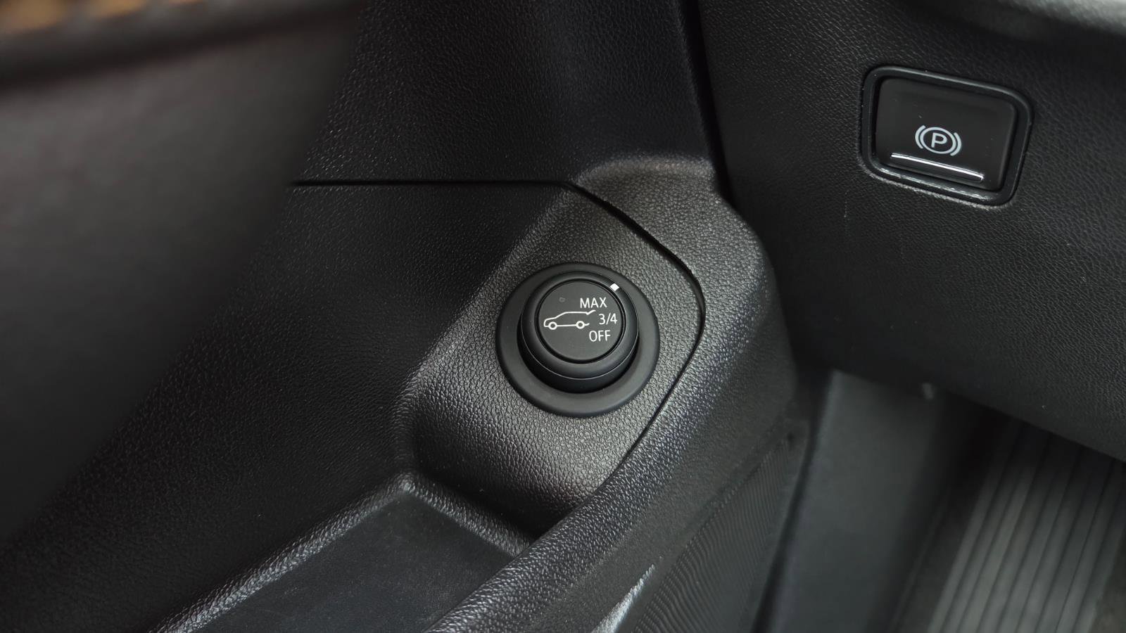 Used 2021 GMC Terrain SLT FWD image 25
